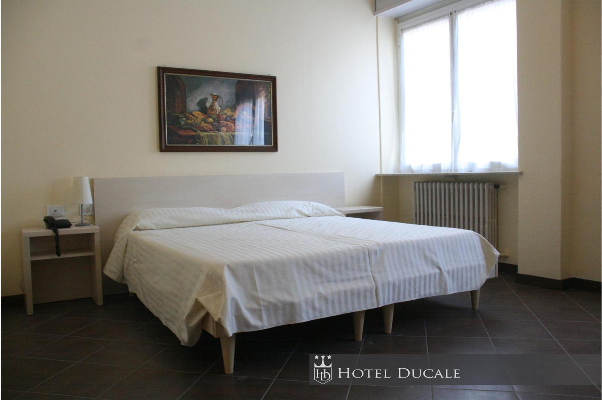 Hotel Ducale 비제바노 외부 사진
