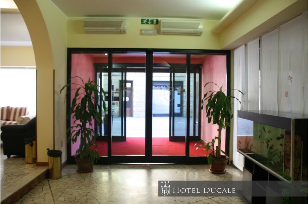 Hotel Ducale 비제바노 객실 사진