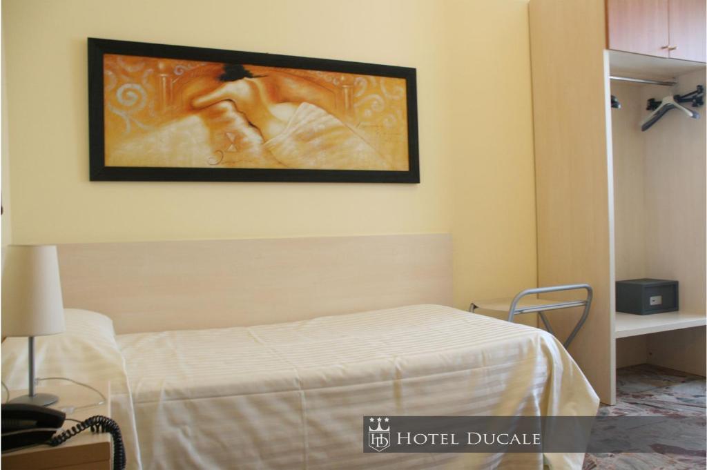 Hotel Ducale 비제바노 객실 사진