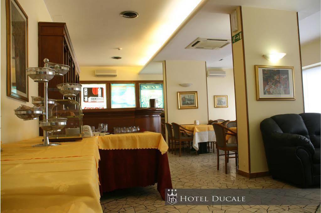 Hotel Ducale 비제바노 외부 사진